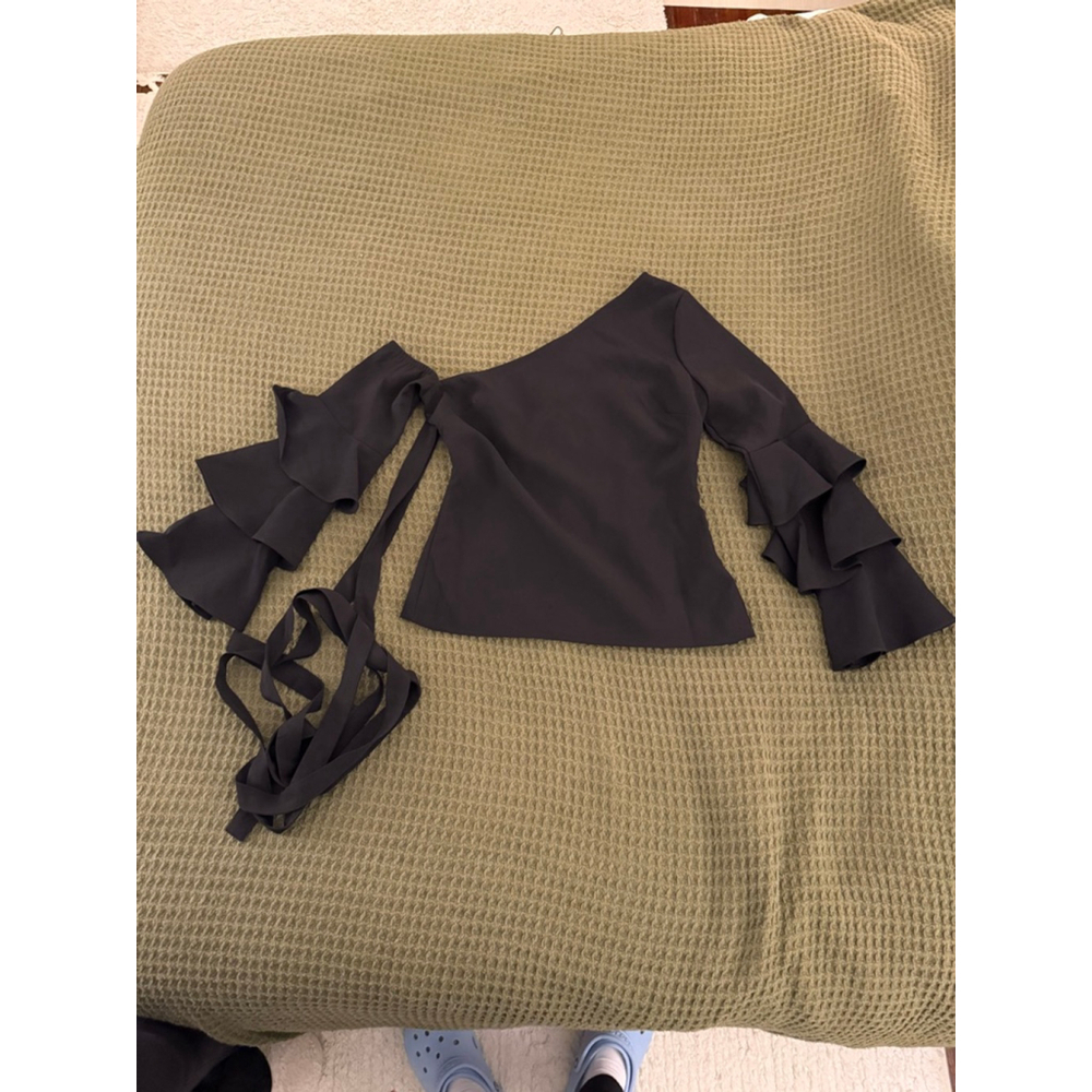 Women's VENUS Black One Shoulder Ruffle Blouse Size 4